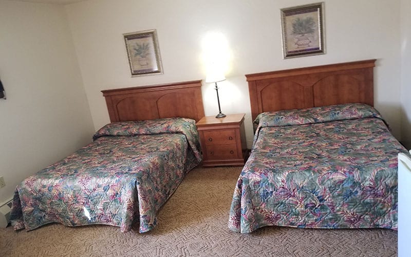 Rooms - Parkside Inn